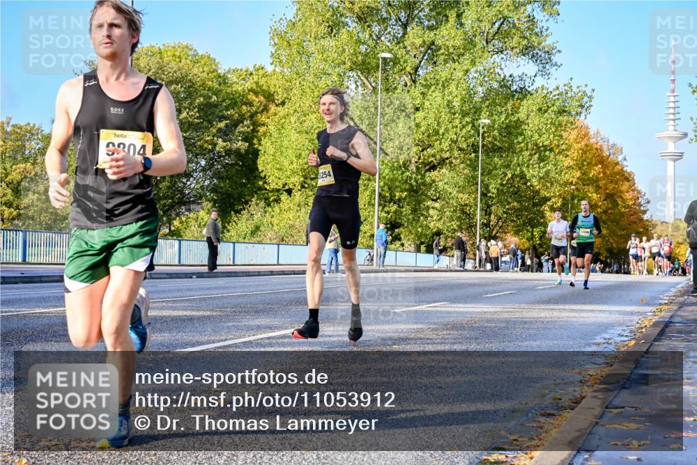 25.10.2026 - hella hamburg halbmarathon Dr. Thomas Lammeyer http://msf.ph/oto/11053912 25.10.2026 10:16:50 Kennedybrücke 6304, 254, 13398 meine-sportfotos.de