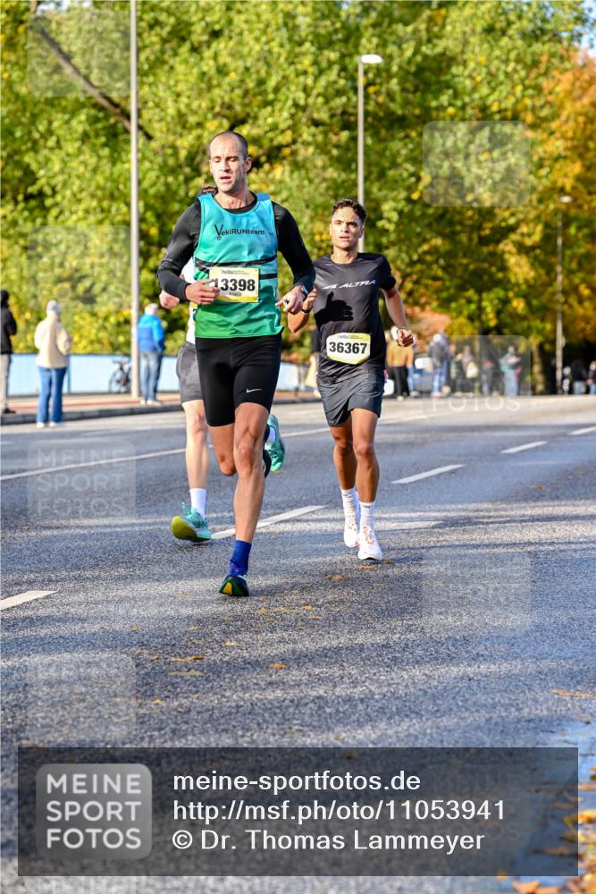 25.10.2026 - hella hamburg halbmarathon Dr. Thomas Lammeyer http://msf.ph/oto/11053941 25.10.2026 10:16:53 Kennedybrücke 13398, 36367 meine-sportfotos.de