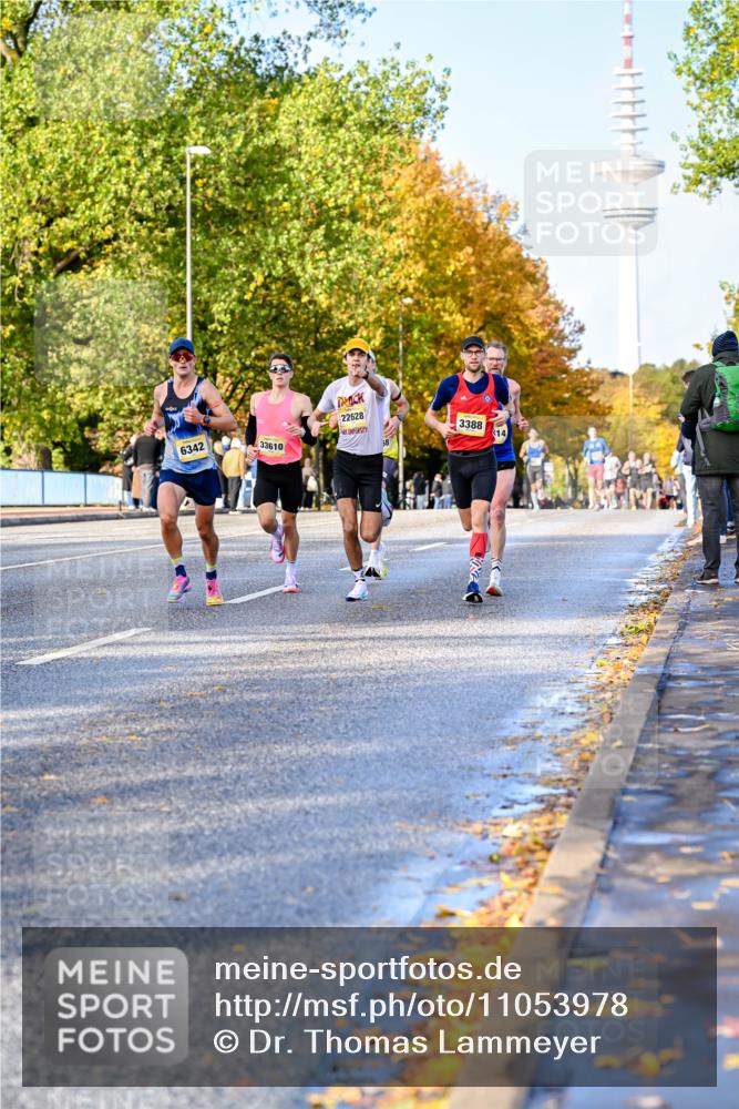 25.10.2026 - hella hamburg halbmarathon Dr. Thomas Lammeyer http://msf.ph/oto/11053978 25.10.2026 10:16:58 Kennedybrücke 6342, 33610, 22628, 58, 3388, 14 meine-sportfotos.de