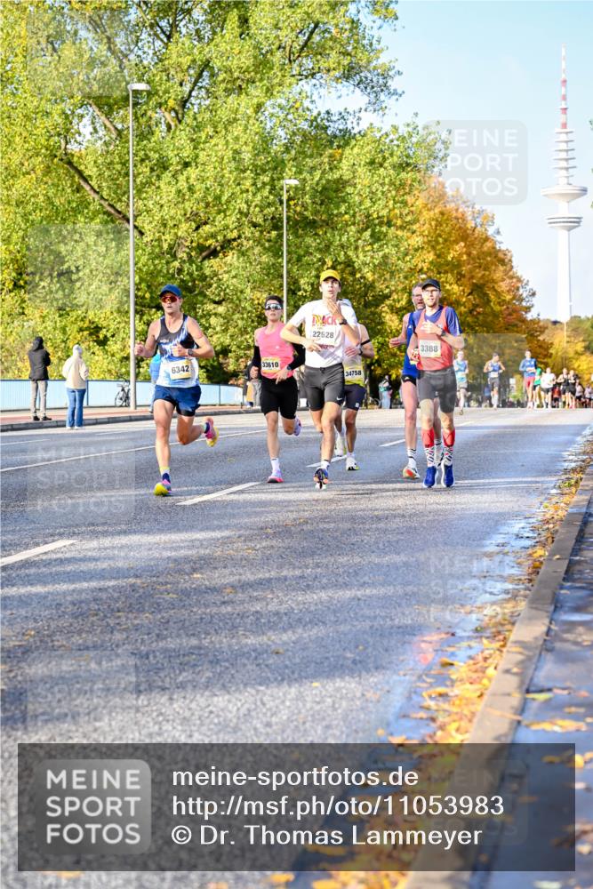 25.10.2026 - hella hamburg halbmarathon Dr. Thomas Lammeyer http://msf.ph/oto/11053983 25.10.2026 10:16:58 Kennedybrücke 6342, 33610, 22628, 34758, 3388 meine-sportfotos.de