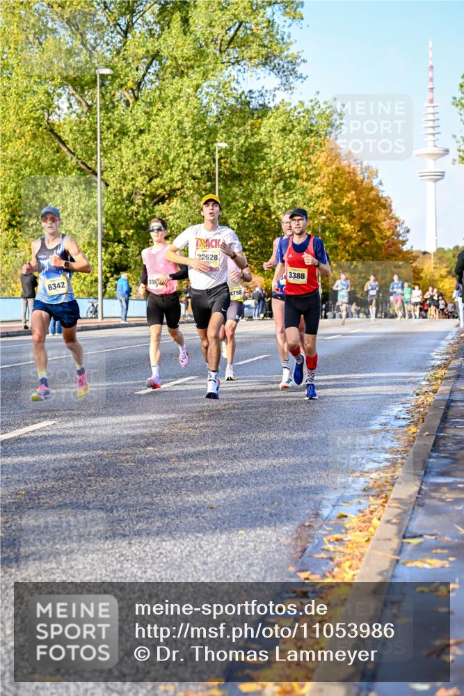 25.10.2026 - hella hamburg halbmarathon Dr. Thomas Lammeyer http://msf.ph/oto/11053986 25.10.2026 10:16:59 Kennedybrücke 6342, 336, 22628, 4758, 34, 3388 meine-sportfotos.de