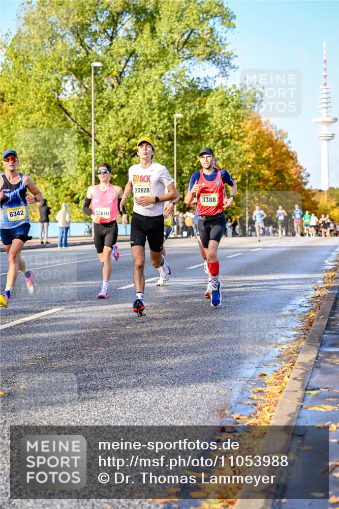 25.10.2026 - hella hamburg halbmarathon Dr. Thomas Lammeyer http://msf.ph/oto/11053988 25.10.2026 10:16:59 Kennedybrücke 6342, 33610, 22628, 58, 3388 meine-sportfotos.de