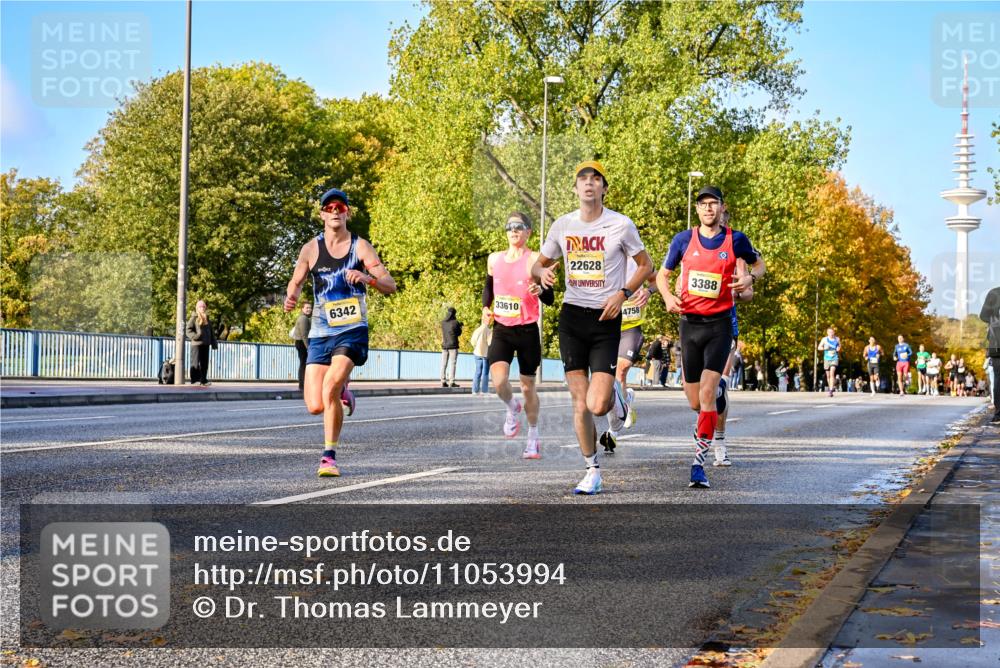 25.10.2026 - hella hamburg halbmarathon Dr. Thomas Lammeyer http://msf.ph/oto/11053994 25.10.2026 10:17:00 Kennedybrücke 6342, 33610, 22628, 4758, 3388 meine-sportfotos.de