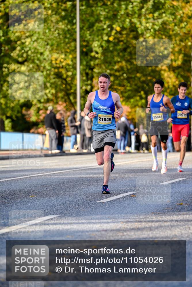 25.10.2026 - hella hamburg halbmarathon Dr. Thomas Lammeyer http://msf.ph/oto/11054026 25.10.2026 10:17:05 Kennedybrücke 21049, 25044, 20014 meine-sportfotos.de