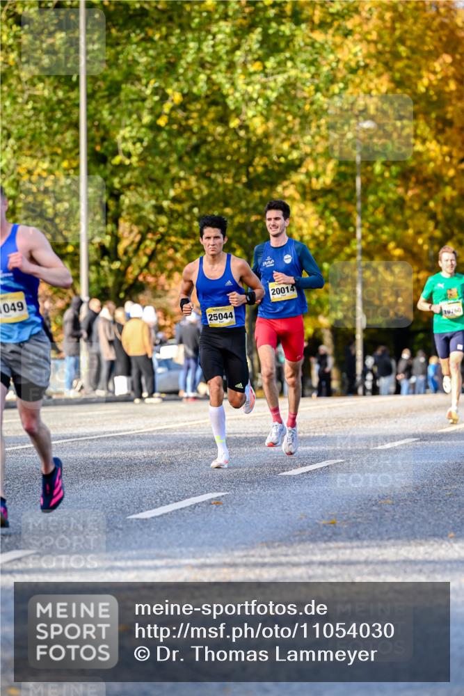 25.10.2026 - hella hamburg halbmarathon Dr. Thomas Lammeyer http://msf.ph/oto/11054030 25.10.2026 10:17:06 Kennedybrücke 049, 25044, 20014, 10760 meine-sportfotos.de