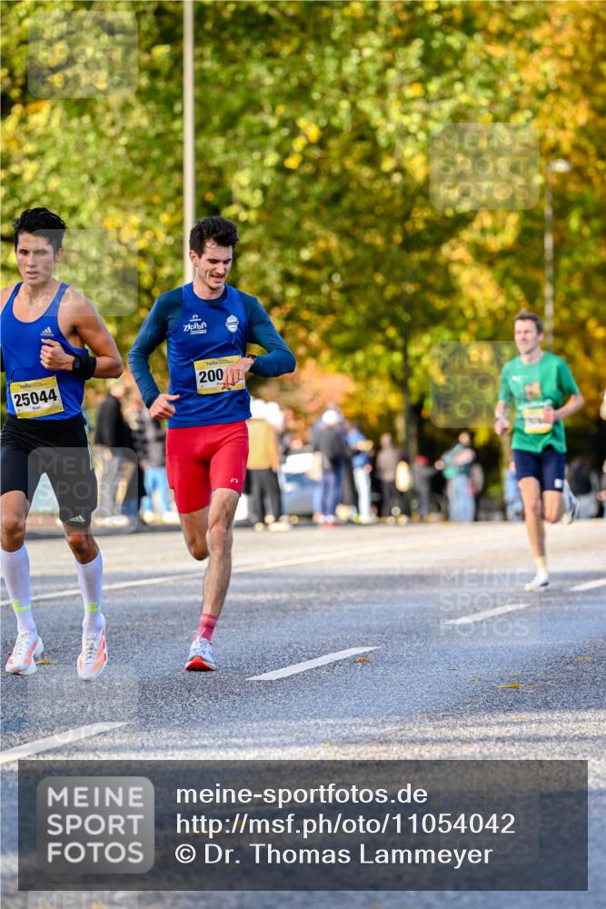 25.10.2026 - hella hamburg halbmarathon Dr. Thomas Lammeyer http://msf.ph/oto/11054042 25.10.2026 10:17:08 Kennedybrücke 25044, 200 meine-sportfotos.de