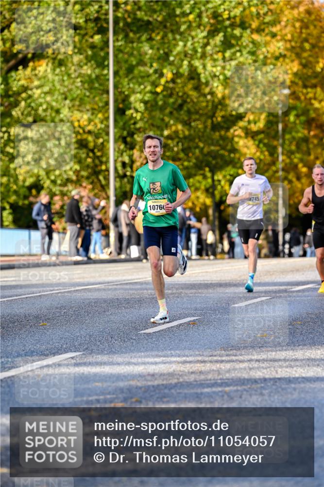 25.10.2026 - hella hamburg halbmarathon Dr. Thomas Lammeyer http://msf.ph/oto/11054057 25.10.2026 10:17:10 Kennedybrücke 10760, 3745 meine-sportfotos.de