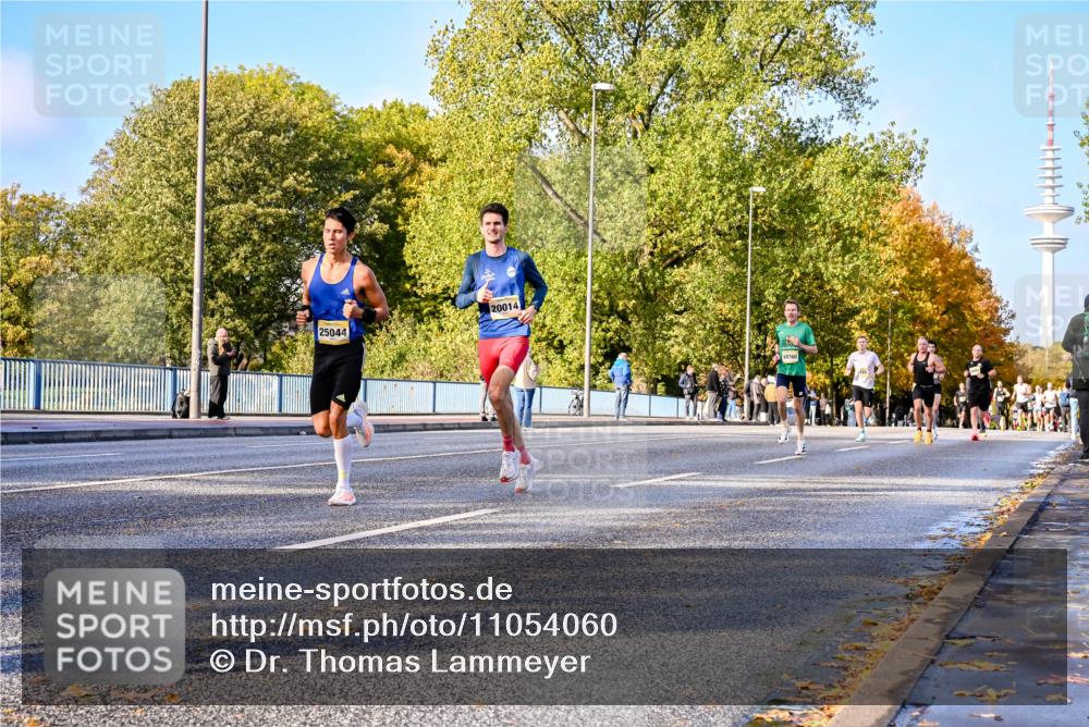 25.10.2026 - hella hamburg halbmarathon Dr. Thomas Lammeyer http://msf.ph/oto/11054060 25.10.2026 10:17:10 Kennedybrücke 25044, 20014 meine-sportfotos.de