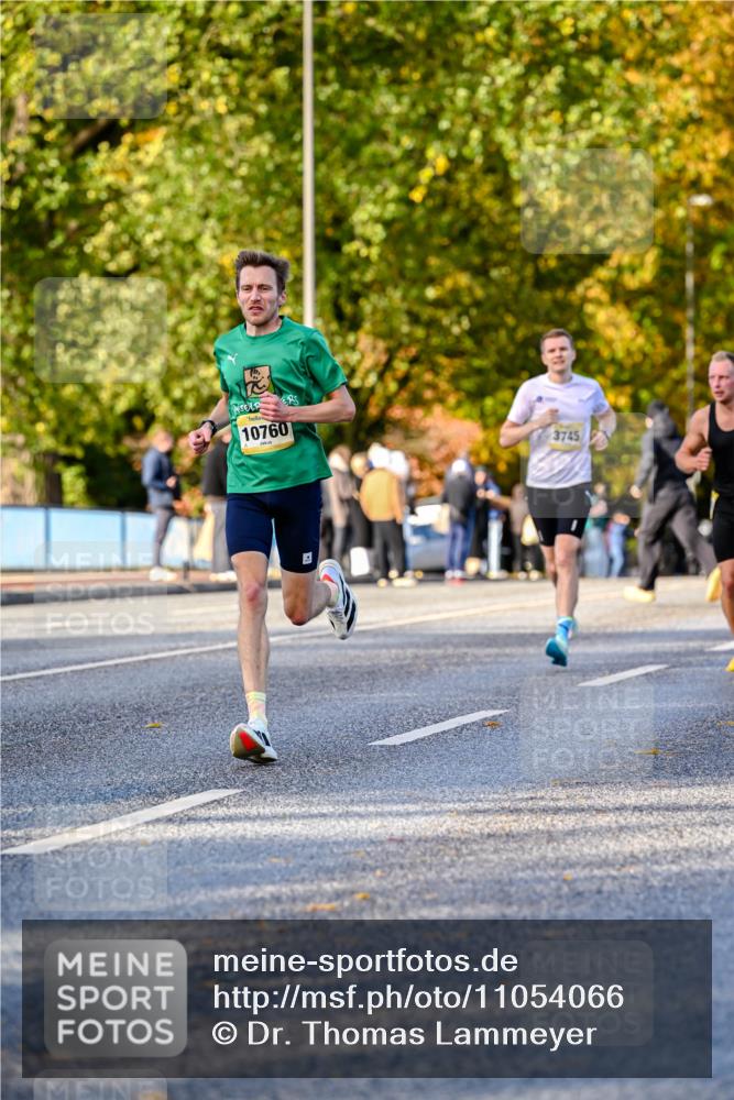 25.10.2026 - hella hamburg halbmarathon Dr. Thomas Lammeyer http://msf.ph/oto/11054066 25.10.2026 10:17:11 Kennedybrücke 10760, 3745 meine-sportfotos.de