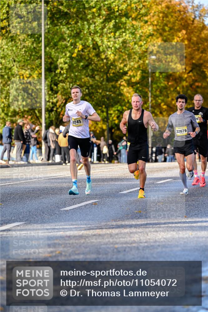 25.10.2026 - hella hamburg halbmarathon Dr. Thomas Lammeyer http://msf.ph/oto/11054072 25.10.2026 10:17:12 Kennedybrücke 3745, 32679, 09 meine-sportfotos.de