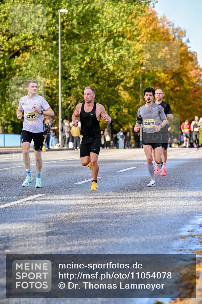 25.10.2026 - hella hamburg halbmarathon Dr. Thomas Lammeyer http://msf.ph/oto/11054078 25.10.2026 10:17:13 Kennedybrücke 3745, 32679 meine-sportfotos.de