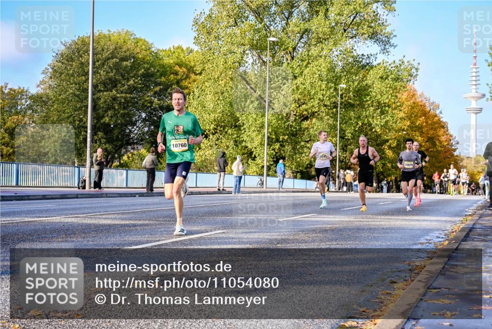 25.10.2026 - hella hamburg halbmarathon Dr. Thomas Lammeyer http://msf.ph/oto/11054080 25.10.2026 10:17:13 Kennedybrücke 10760, 3745, 32679 meine-sportfotos.de