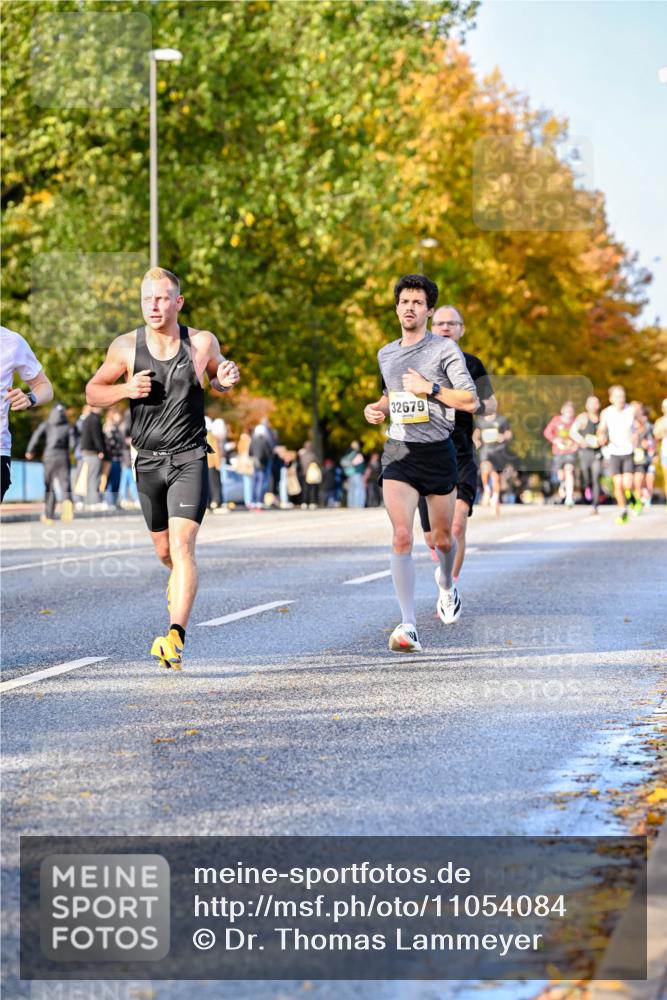 25.10.2026 - hella hamburg halbmarathon Dr. Thomas Lammeyer http://msf.ph/oto/11054084 25.10.2026 10:17:14 Kennedybrücke 32679 meine-sportfotos.de