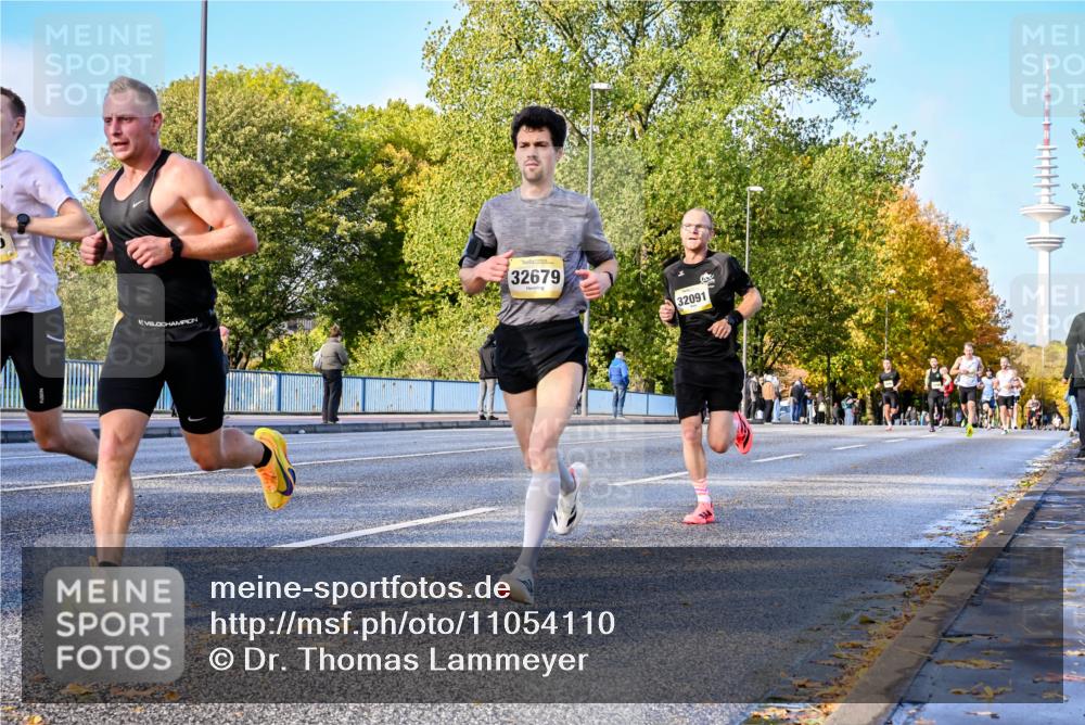 25.10.2026 - hella hamburg halbmarathon Dr. Thomas Lammeyer http://msf.ph/oto/11054110 25.10.2026 10:17:16 Kennedybrücke 32679, 32091 meine-sportfotos.de