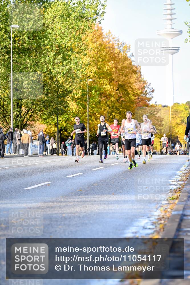 25.10.2026 - hella hamburg halbmarathon Dr. Thomas Lammeyer http://msf.ph/oto/11054117 25.10.2026 10:17:17 Kennedybrücke 10985, 35367, 30870, 3 meine-sportfotos.de