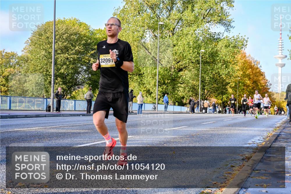 25.10.2026 - hella hamburg halbmarathon Dr. Thomas Lammeyer http://msf.ph/oto/11054120 25.10.2026 10:17:18 Kennedybrücke 32091 meine-sportfotos.de