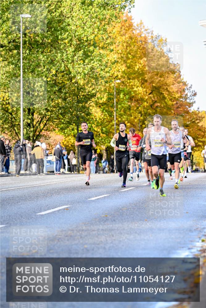 25.10.2026 - hella hamburg halbmarathon Dr. Thomas Lammeyer http://msf.ph/oto/11054127 25.10.2026 10:17:18 Kennedybrücke 0985, 19706, 30, 35367, 35006 meine-sportfotos.de