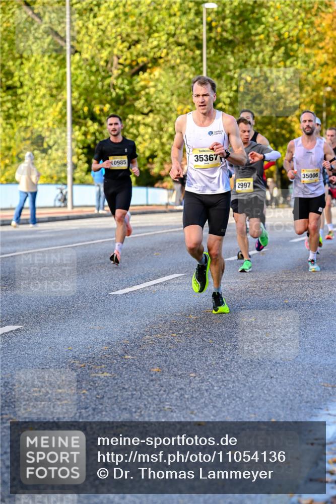 25.10.2026 - hella hamburg halbmarathon Dr. Thomas Lammeyer http://msf.ph/oto/11054136 25.10.2026 10:17:22 Kennedybrücke 0985, 35367, 2997, 35006 meine-sportfotos.de