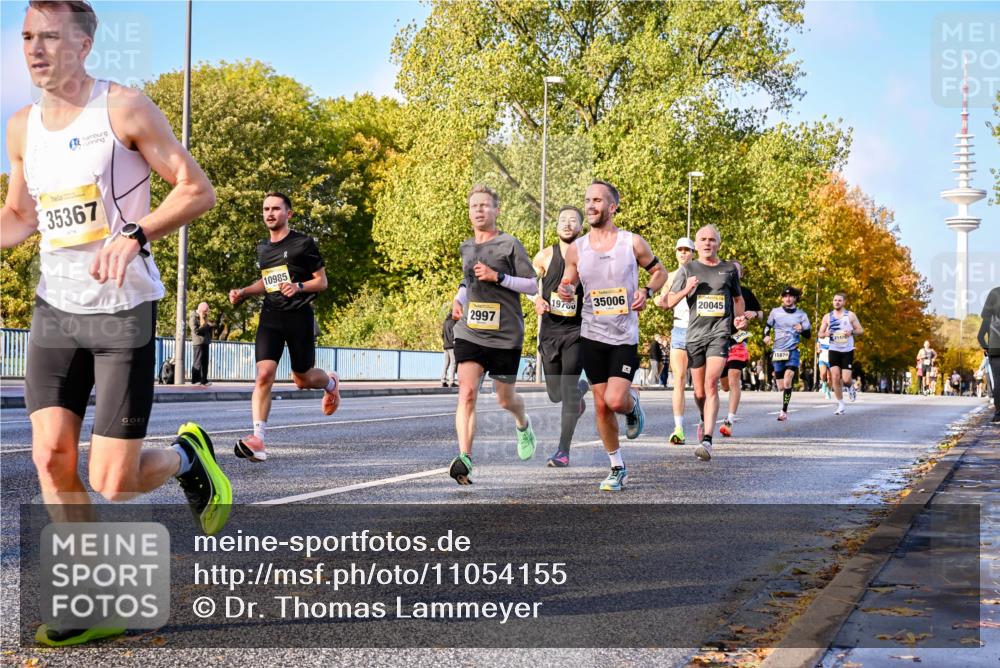 25.10.2026 - hella hamburg halbmarathon Dr. Thomas Lammeyer http://msf.ph/oto/11054155 25.10.2026 10:17:24 Kennedybrücke 35367, 10985, 19700, 35006, 20045, 2997, 15879, 2147 meine-sportfotos.de