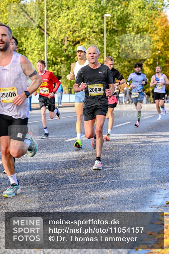 25.10.2026 - hella hamburg halbmarathon Dr. Thomas Lammeyer http://msf.ph/oto/11054157 25.10.2026 10:17:24 Kennedybrücke 35006, 30870, 20045, 1587 meine-sportfotos.de