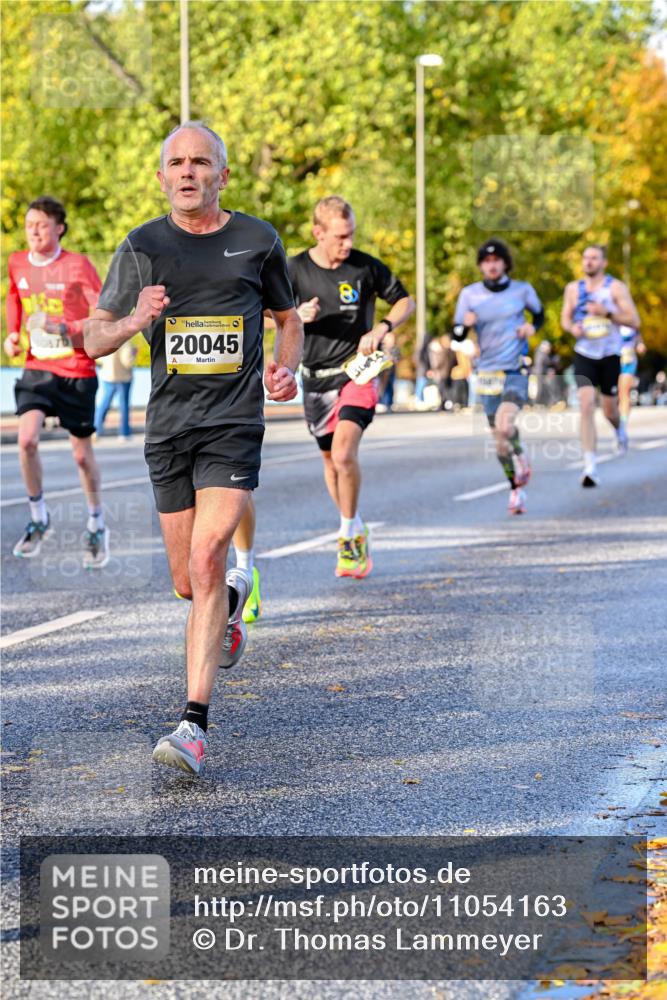 25.10.2026 - hella hamburg halbmarathon Dr. Thomas Lammeyer http://msf.ph/oto/11054163 25.10.2026 10:17:25 Kennedybrücke 0, 20045, 8 meine-sportfotos.de