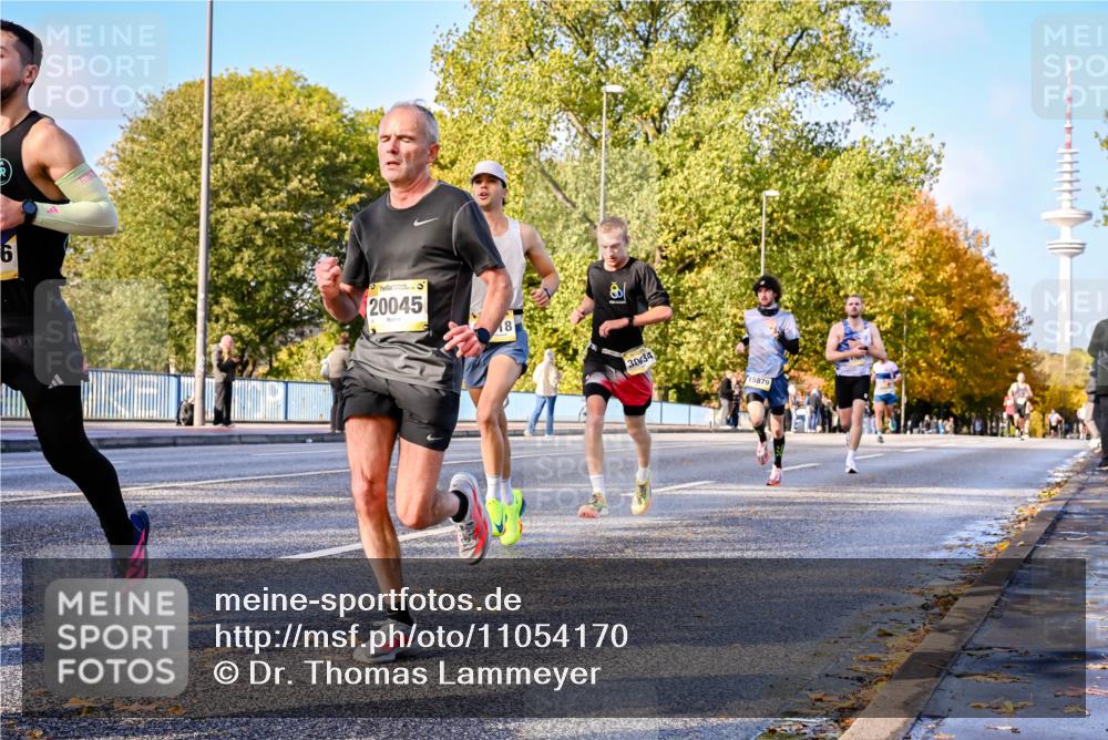 25.10.2026 - hella hamburg halbmarathon Dr. Thomas Lammeyer http://msf.ph/oto/11054170 25.10.2026 10:17:26 Kennedybrücke 6, 20045, 8, 801, 3034, 15879 meine-sportfotos.de