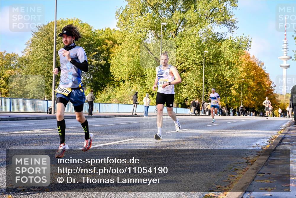 25.10.2026 - hella hamburg halbmarathon Dr. Thomas Lammeyer http://msf.ph/oto/11054190 25.10.2026 10:17:28 Kennedybrücke 15879, 21479, 243 meine-sportfotos.de