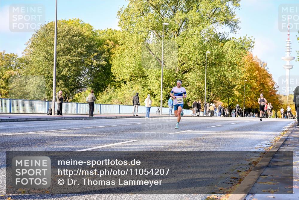 25.10.2026 - hella hamburg halbmarathon Dr. Thomas Lammeyer http://msf.ph/oto/11054207 25.10.2026 10:17:30 Kennedybrücke 24366 meine-sportfotos.de