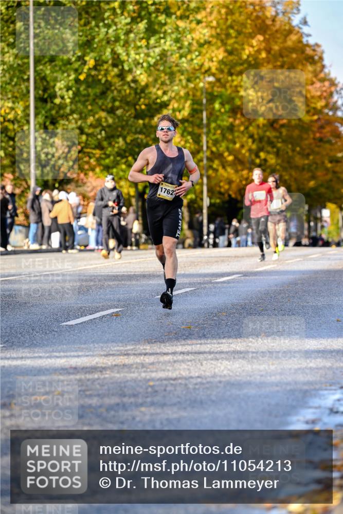 25.10.2026 - hella hamburg halbmarathon Dr. Thomas Lammeyer http://msf.ph/oto/11054213 25.10.2026 10:17:32 Kennedybrücke 1762 meine-sportfotos.de