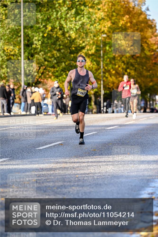 25.10.2026 - hella hamburg halbmarathon Dr. Thomas Lammeyer http://msf.ph/oto/11054214 25.10.2026 10:17:32 Kennedybrücke 1762 meine-sportfotos.de