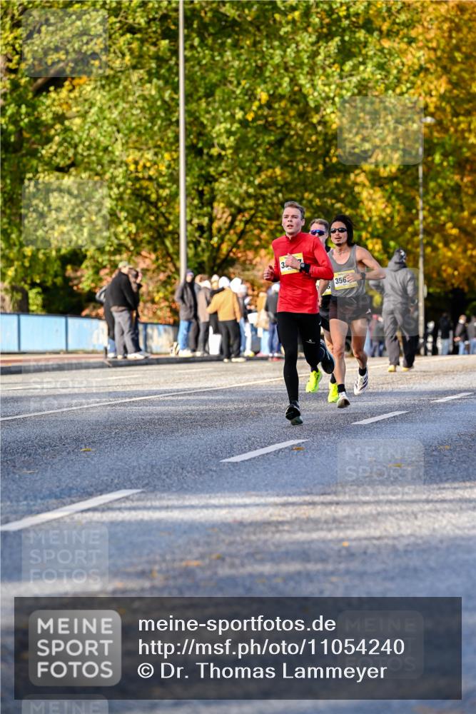 25.10.2026 - hella hamburg halbmarathon Dr. Thomas Lammeyer http://msf.ph/oto/11054240 25.10.2026 10:17:36 Kennedybrücke 3, 356 meine-sportfotos.de