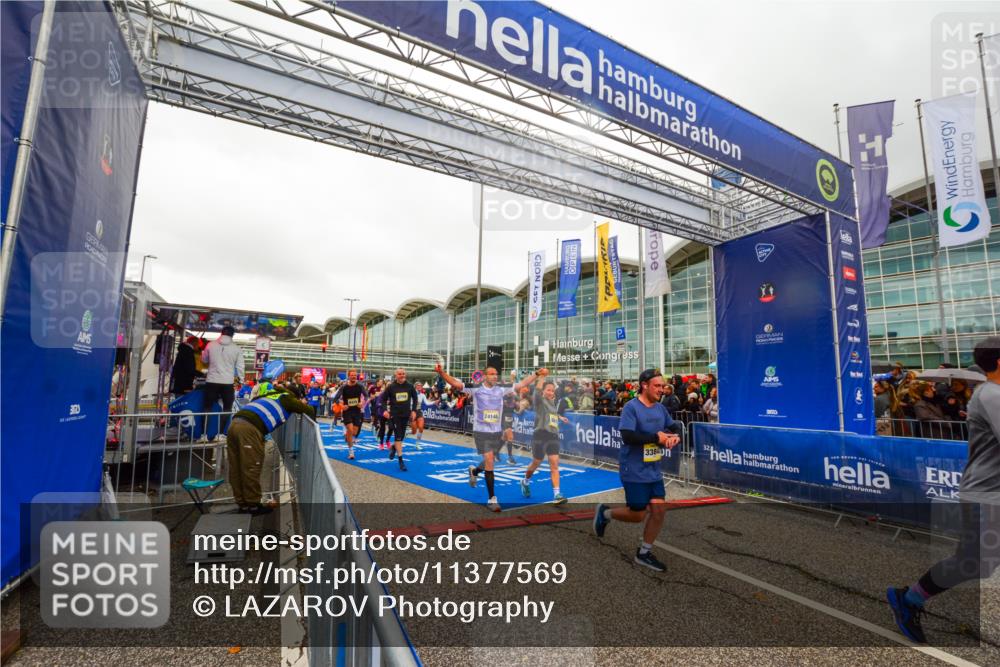 25.10.2026 - hella hamburg halbmarathon LAZAROV Photography http://msf.ph/oto/11377569 25.10.2026 12:27:24 Ziel 9362, 6482, 36048, 3534, 33843, 8610, 24148, 2759, 13292, 6425 meine-sportfotos.de