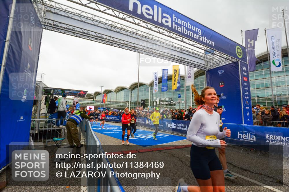 25.10.2026 - hella hamburg halbmarathon LAZAROV Photography http://msf.ph/oto/11384469 25.10.2026 12:26:27 Ziel 23320, 19700, 24138, 31448, 4483, 9890, 7904 meine-sportfotos.de