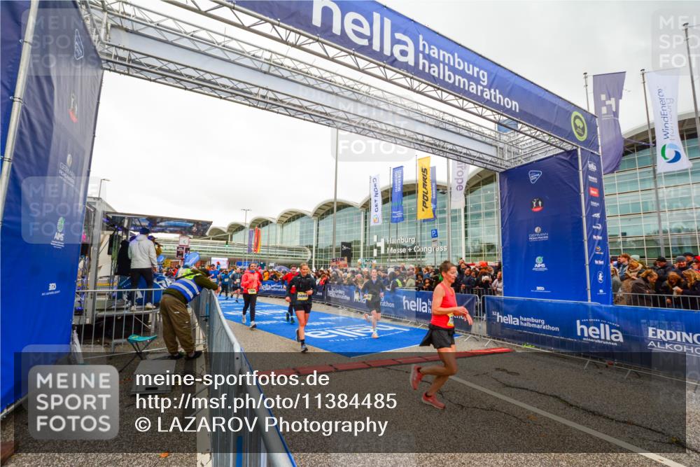 25.10.2026 - hella hamburg halbmarathon LAZAROV Photography http://msf.ph/oto/11384485 25.10.2026 12:26:30 Ziel 31448, 9890, 4483, 24138, 7904, 7345, 24905, 1256, 12807 meine-sportfotos.de
