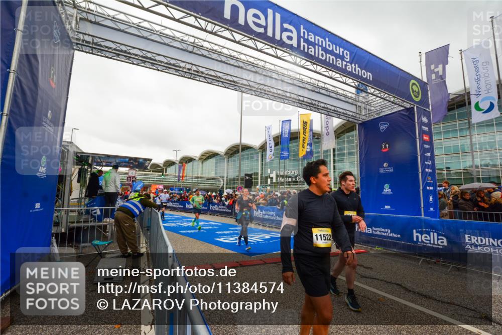 25.10.2026 - hella hamburg halbmarathon LAZAROV Photography http://msf.ph/oto/11384574 25.10.2026 12:26:50 Ziel 6699, 33627, 11522, 14131, 34384, 22877, 18398, 14377 meine-sportfotos.de