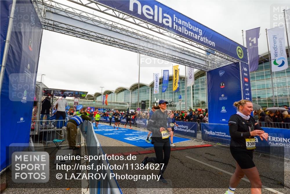 25.10.2026 - hella hamburg halbmarathon LAZAROV Photography http://msf.ph/oto/11384627 25.10.2026 12:27:02 Ziel 5114, 11321, 17410, 12930, 2054, 2424, 33067, 5194, 5195 meine-sportfotos.de