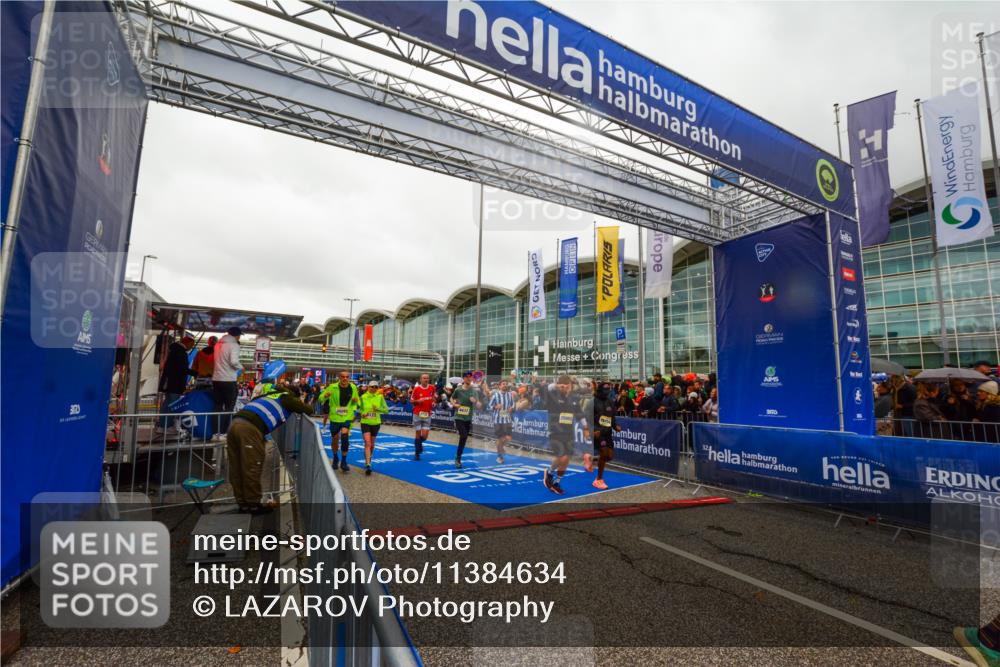 25.10.2026 - hella hamburg halbmarathon LAZAROV Photography http://msf.ph/oto/11384634 25.10.2026 12:27:05 Ziel 5194, 5195, 25052, 16104, 17512, 6122, 30282, 4437, 1133 meine-sportfotos.de