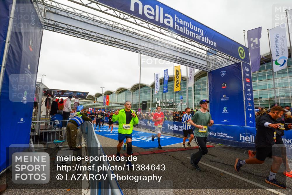 25.10.2026 - hella hamburg halbmarathon LAZAROV Photography http://msf.ph/oto/11384643 25.10.2026 12:27:06 Ziel 16104, 25052, 17512, 6122, 4437, 30282, 1133, 24271, 24270 meine-sportfotos.de