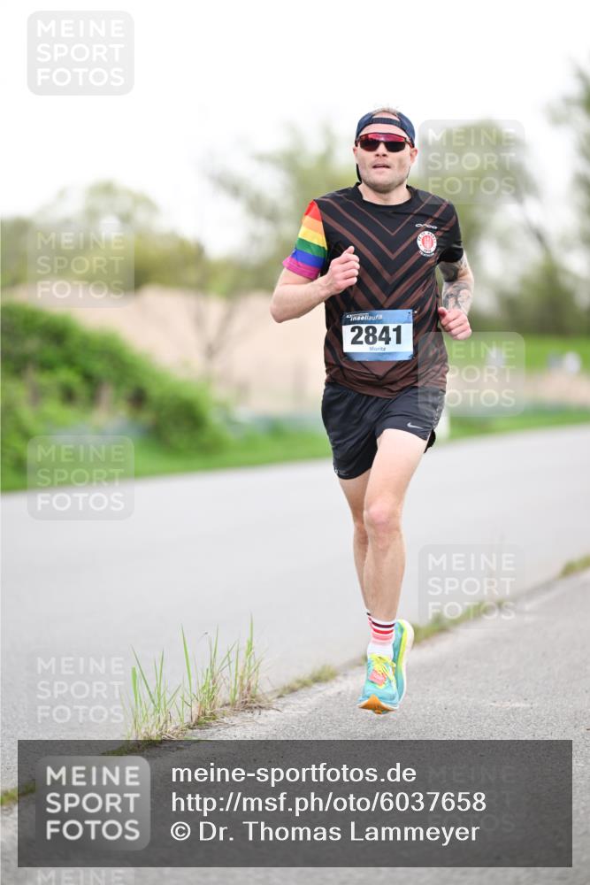 07.04.2024 - 43. Internationalen Wilhelmsburger Insellauf Dr. Thomas Lammeyer http://msf.ph/oto/6037658 07.04.2024 10:22:53 Laufen 43, 2841 meine-sportfotos.de