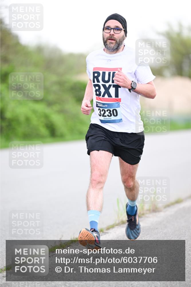 07.04.2024 - 43. Internationalen Wilhelmsburger Insellauf Dr. Thomas Lammeyer http://msf.ph/oto/6037706 07.04.2024 10:23:13 Laufen 3230 meine-sportfotos.de