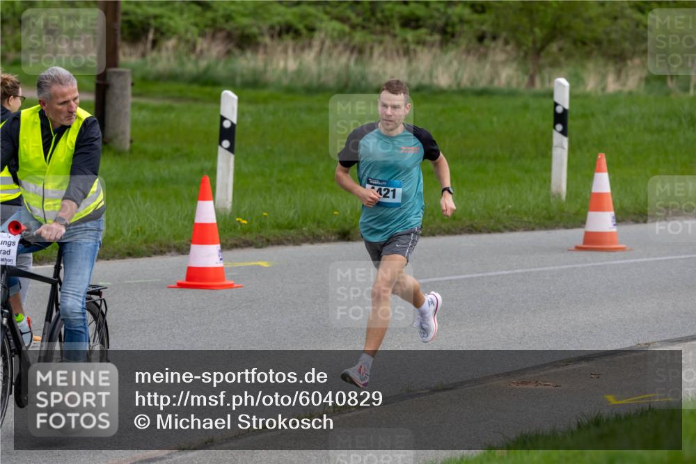 07.04.2024 - 43. Internationalen Wilhelmsburger Insellauf Michael Strokosch http://msf.ph/oto/6040829 07.04.2024 10:18:41 Laufen 421 meine-sportfotos.de