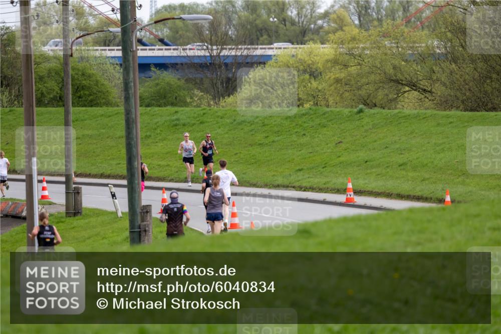 07.04.2024 - 43. Internationalen Wilhelmsburger Insellauf Michael Strokosch http://msf.ph/oto/6040834 07.04.2024 10:18:58 Laufen  meine-sportfotos.de