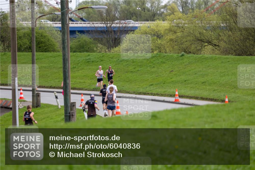 07.04.2024 - 43. Internationalen Wilhelmsburger Insellauf Michael Strokosch http://msf.ph/oto/6040836 07.04.2024 10:18:59 Laufen  meine-sportfotos.de