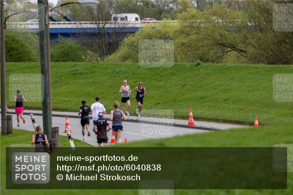 07.04.2024 - 43. Internationalen Wilhelmsburger Insellauf Michael Strokosch http://msf.ph/oto/6040838 07.04.2024 10:19:01 Laufen 243 meine-sportfotos.de