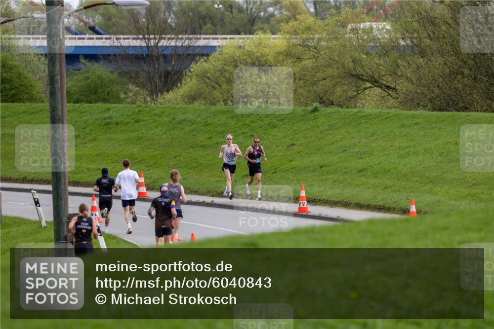 07.04.2024 - 43. Internationalen Wilhelmsburger Insellauf Michael Strokosch http://msf.ph/oto/6040843 07.04.2024 10:19:02 Laufen  meine-sportfotos.de