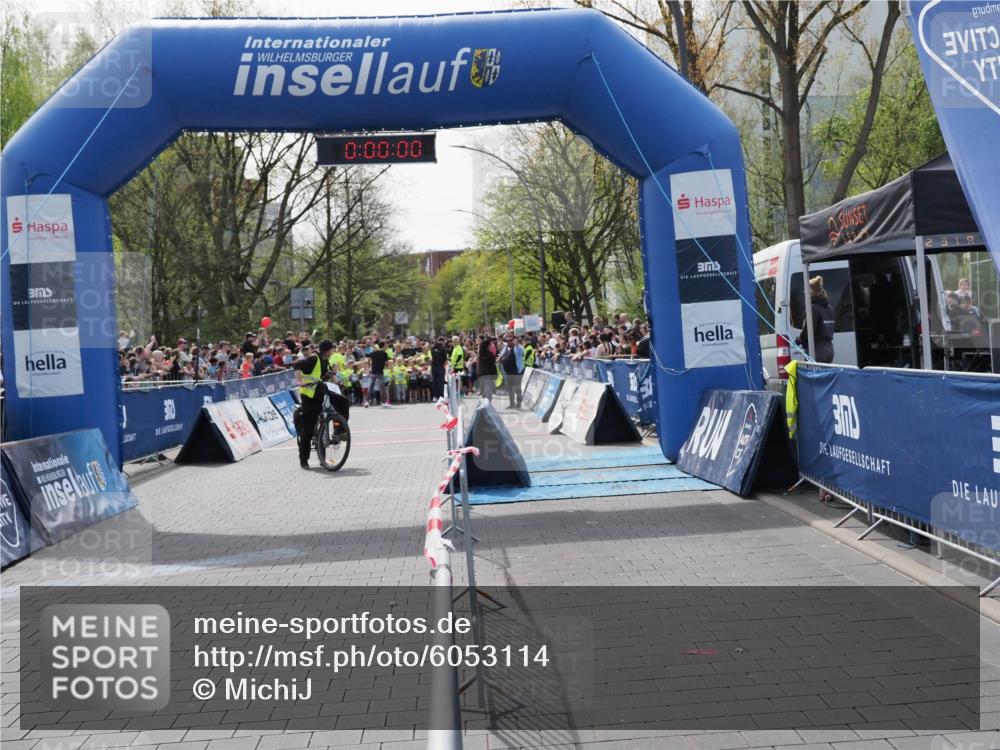 07.04.2024 - 43. Internationalen Wilhelmsburger Insellauf MichiJ http://msf.ph/oto/6053114 07.04.2024 13:03:50 Laufen 0, 00, 00, 37 meine-sportfotos.de