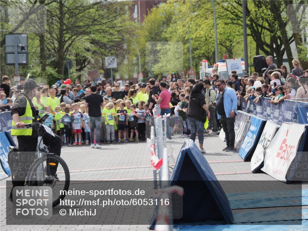 07.04.2024 - 43. Internationalen Wilhelmsburger Insellauf MichiJ http://msf.ph/oto/6053116 07.04.2024 13:04:02 Laufen  meine-sportfotos.de