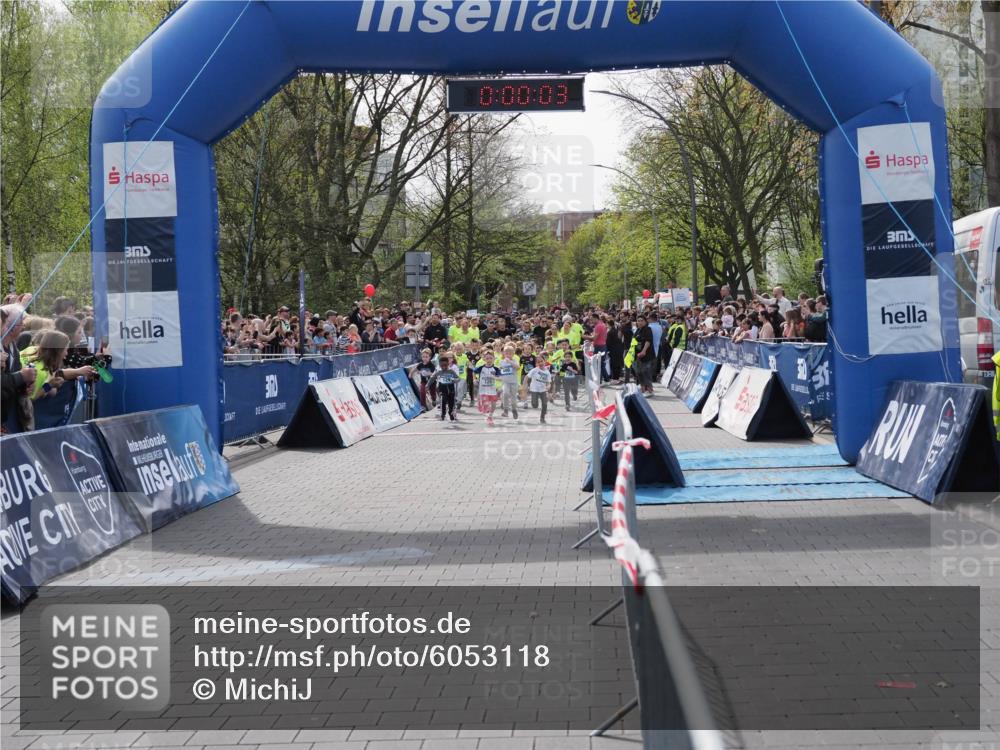 07.04.2024 - 43. Internationalen Wilhelmsburger Insellauf MichiJ http://msf.ph/oto/6053118 07.04.2024 13:04:27 Laufen 3, 0, 00, 03, 3 meine-sportfotos.de