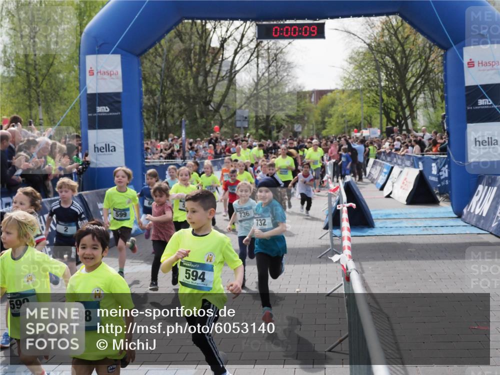 07.04.2024 - 43. Internationalen Wilhelmsburger Insellauf MichiJ http://msf.ph/oto/6053140 07.04.2024 13:04:33 Laufen 2, 590, 598, 599, 594, 736, 732, 0, 00, 09 meine-sportfotos.de