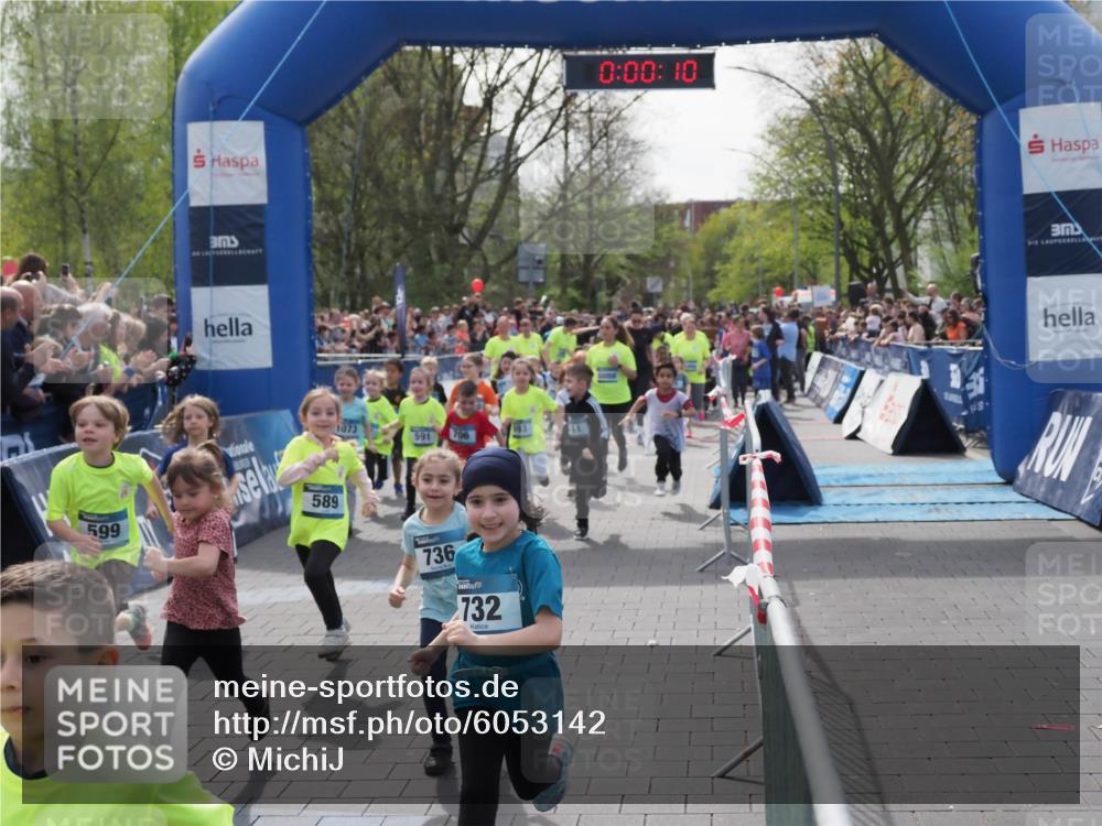 07.04.2024 - 43. Internationalen Wilhelmsburger Insellauf MichiJ http://msf.ph/oto/6053142 07.04.2024 13:04:34 Laufen 599, 589, 193, 1073, 591, 706, 736, 732, 0, 00, 10 meine-sportfotos.de